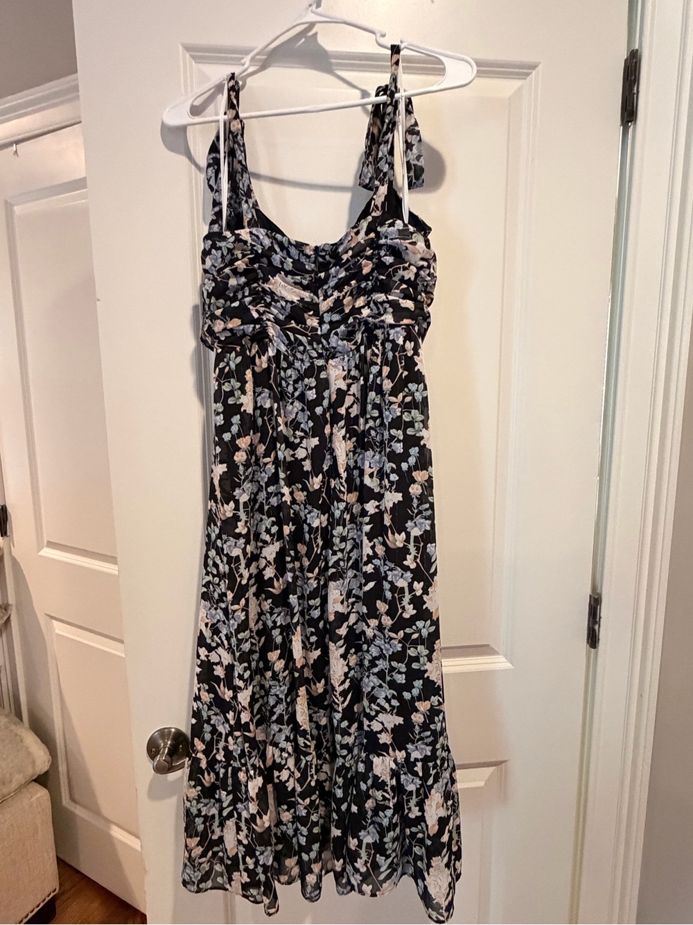 Lulus Lush Loveliness Black Floral Lurex Tie-strap Midi Dress - Size M - Picture 4 of 6
